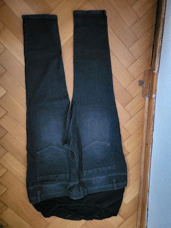 Umstandsjeans schwarz Gr. 48/50 in Lörzweiler