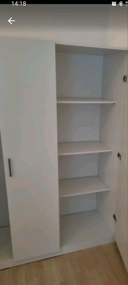 Kleiderschrank  SUCHE in Kreuztal