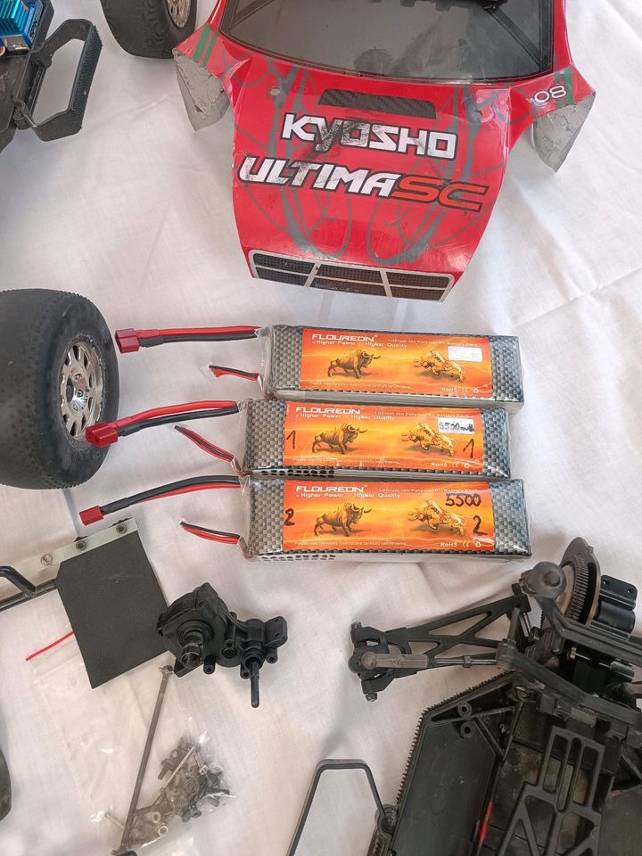 Kyosho Ultima SC + 3xAkku + Ersatzteile + LRP Brushless Set in Wellendingen