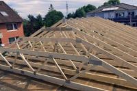 Suche Zimmermann zum Dachstuhl aufstellen raum Brilon. Nordrhein-Westfalen - Brilon Vorschau
