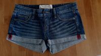 H&M Shorts / kurze Jeanshose Gr. S/ 26 Neuwertig! Hessen - Dornburg Vorschau