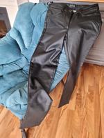 Kunstlederhose Niedersachsen - Unterlüß Vorschau