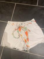 Neu Amisu Short Jeans weiß Gr. M NP 29,95 € Sachsen-Anhalt - Halle Vorschau