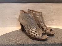 Damen Schuhe Paul Green Pumps Größe 6 1/2- gut / Silber Sachsen-Anhalt - Plötzkau Vorschau
