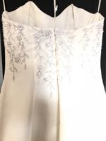 Perlenbesticktes Brautkleid, Marke Lohrengel, Größe 36/38 Sachsen-Anhalt - Lindtorf Vorschau