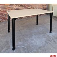 41x Schreibtisch SCHÄRF Büro Arbeitstisch 140 x 90 cm Ahorn Brandenburg - Bad Belzig Vorschau