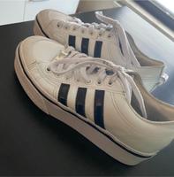 Adidas Nizza perlmutt weiß Größe 40,5 Nordrhein-Westfalen - Herzogenrath Vorschau