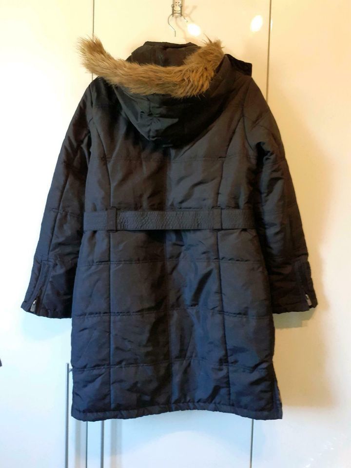 Tolle Winterjacke ☃️ Gr. 42 schwarz in Oebisfelde-Weferlingen