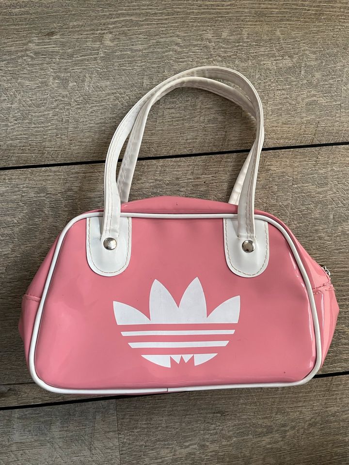 ❌Adidas Umhängetasche Damentasche rosa Retro tierfr Nichtraucher❌ in Schülldorf