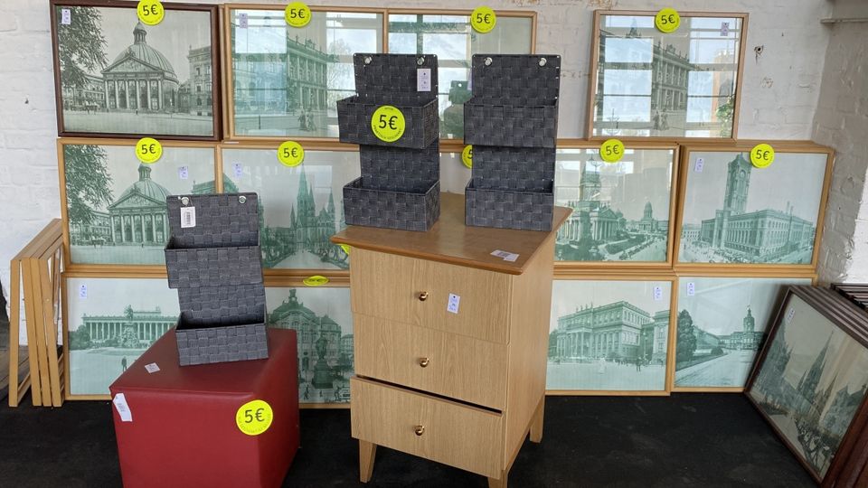 JE 5€! 500x Bürodrehstühle Sideboards MORGEN 18.05! MEGA AKTION in Berlin