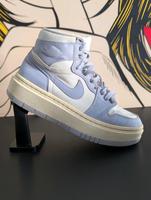 Nike Jordan 38,5 Elevate Weiß Damen Mädchen Schuhe Sneaker Sport Düsseldorf - Friedrichstadt Vorschau