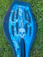 Waveboard Board Kinder Jungen Totenkopf Spielzeug Sport Jungs Schleswig-Holstein - Satrup Vorschau