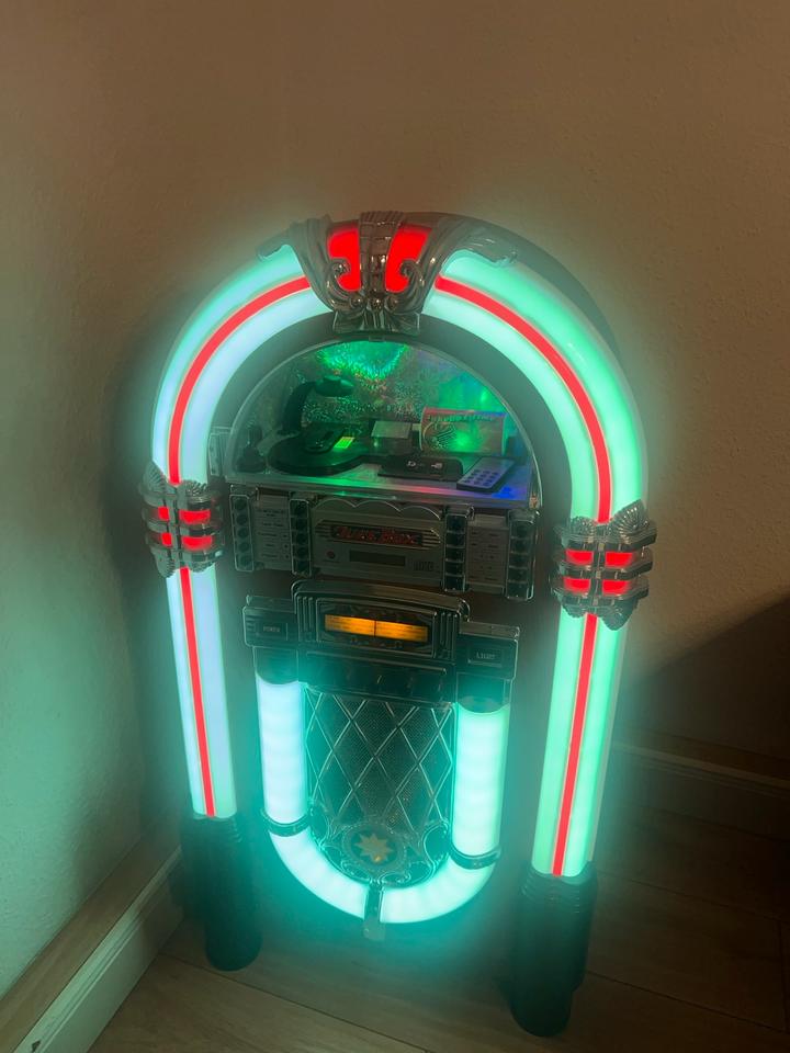 Retro Jukebox mit CD-/USB-/SD-Funktion und LED-Beleuchtung in Offenbach