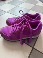 Nike Sneaker Lila 37,5 Sportschuhe Outdoor Niedersachsen - Hameln Vorschau