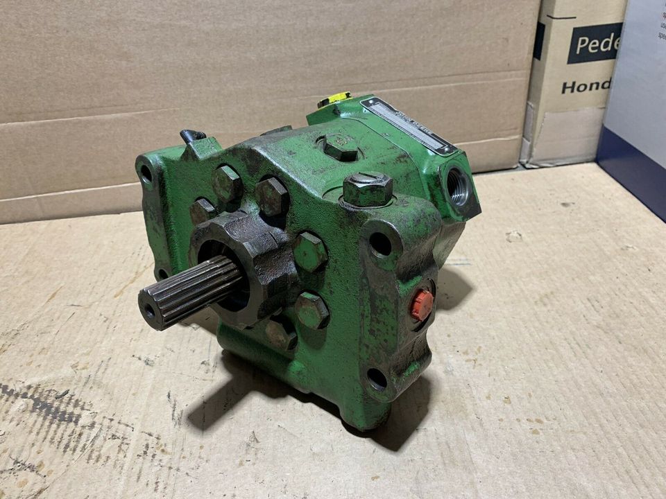 Hydraulikpumpe passend für Joh Deere 2850 in Geseke