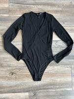 NEU UNGETRAGEN❤️NEW LOOK ASOS S 36 Body schwarz Wickeloptik Shirt Hessen - Limburg Vorschau