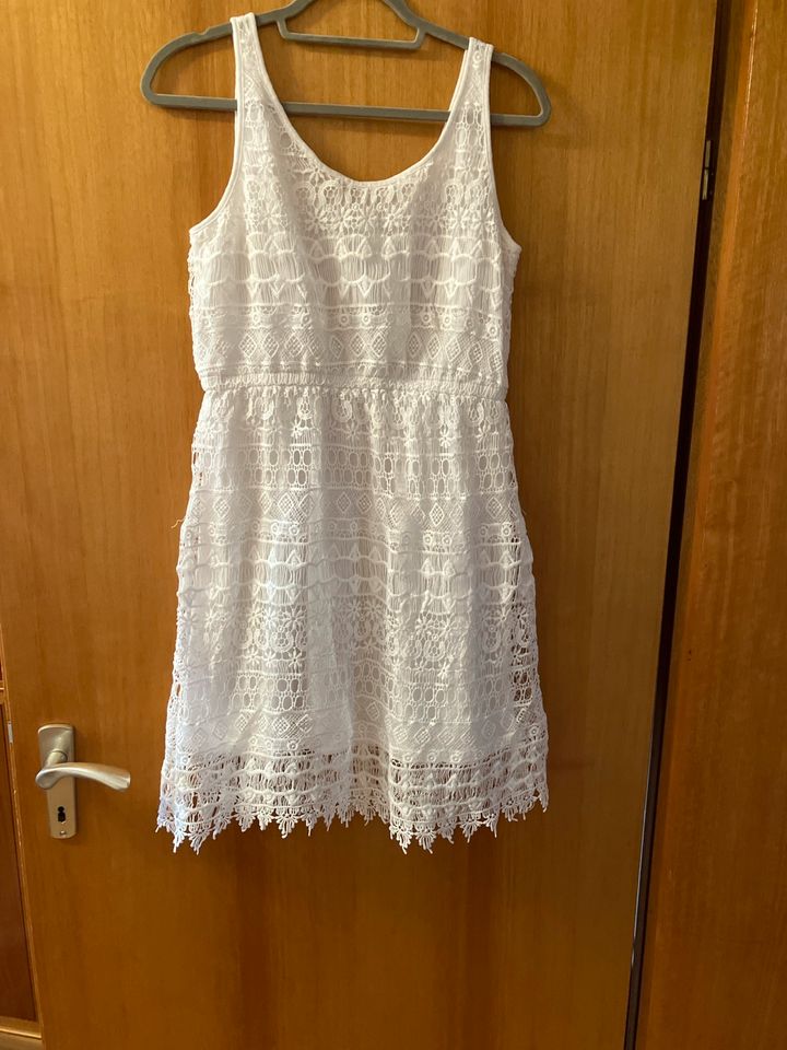 Sommerkleid weiß Spitze in Schierloh