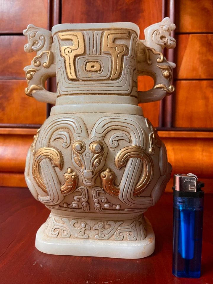 China, Jade Vase, aus jahrzehnte alten Sammlung,Qianlong Dynastie in Elbtal