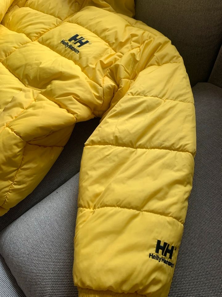 Vintage Helly Hansen Vintage Puffer Wendejacke in Bornheim