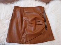 Cognacfarbener lederrock Minirock braun XS 34 bershka neu Bayern - Türkheim Vorschau