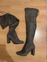 Overknees/ Stiefel in grau neu Hamburg - Harburg Vorschau