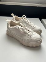 Sneaker von Zara Hessen - Kassel Vorschau