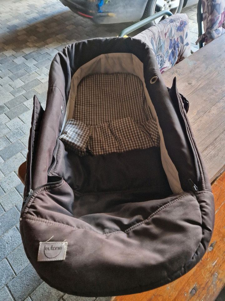 Babytragetasche für Kinderwagen in Schollbrunn