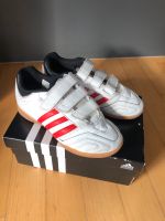 (Indoor-) Turnschuhe von Adidas, Gr. 32 Hessen - Kelkheim Vorschau