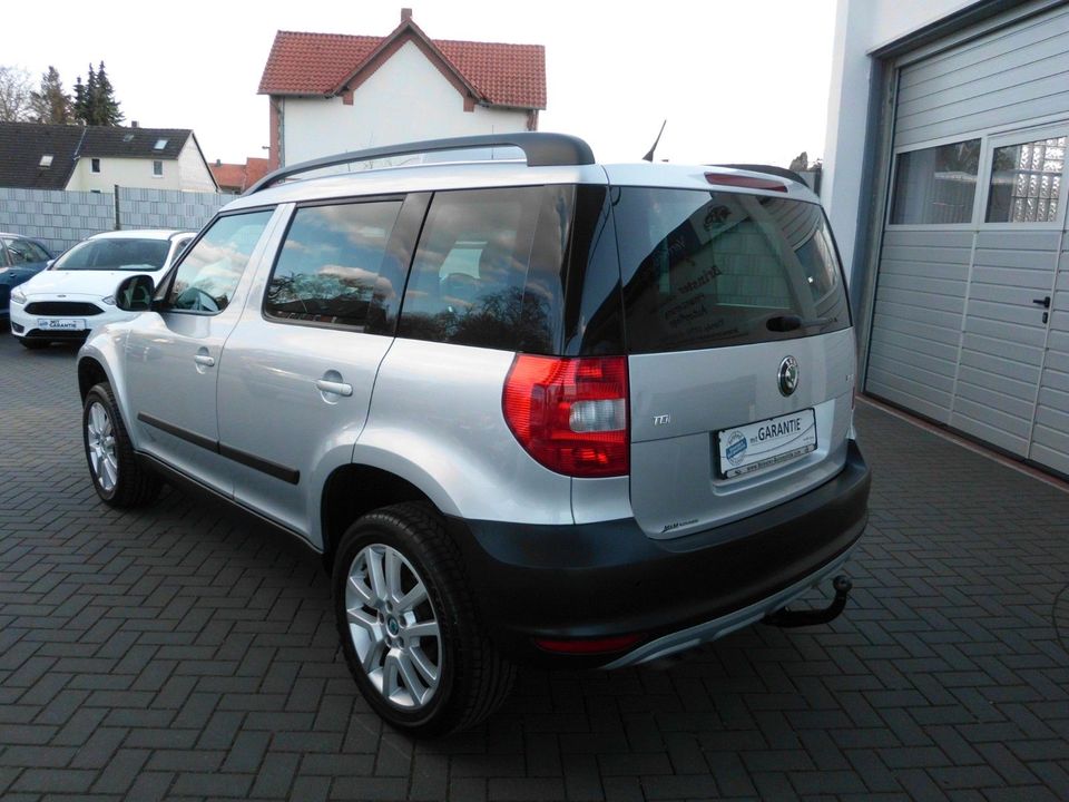 Skoda Yeti 2.0 TDI   KLIMA,PDC,SHZ,AHK,STANDHEIZUNG in Gronau (Leine)