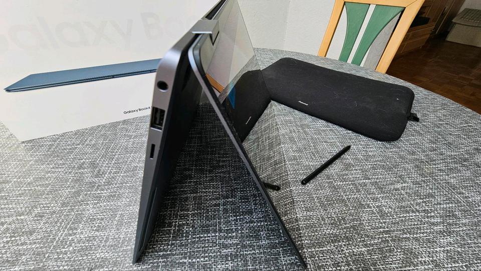 Samsung Galaxy Book 4 Pro 360 I7 Ultra 16" / 2Tb Laptop in Schlierbach