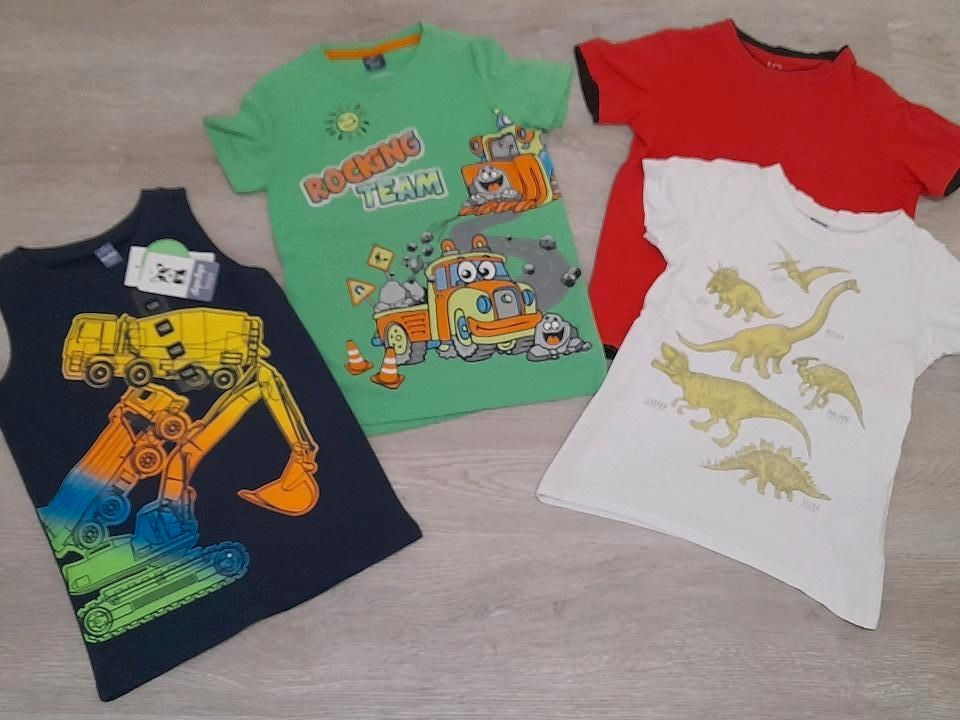 4 × Jungenshirts in 122 in Staudt