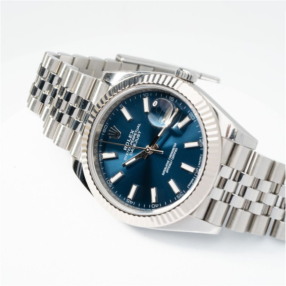 Rolex Datejust 41 Ref 126334 Blaues Blatt Automatik Stahl Fullset in Hamburg