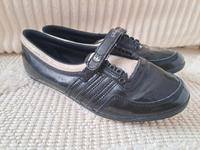 Adidas Concord Round Ballerina Sneaker schwarz  Lack  40 Retro Essen - Essen-Kray Vorschau