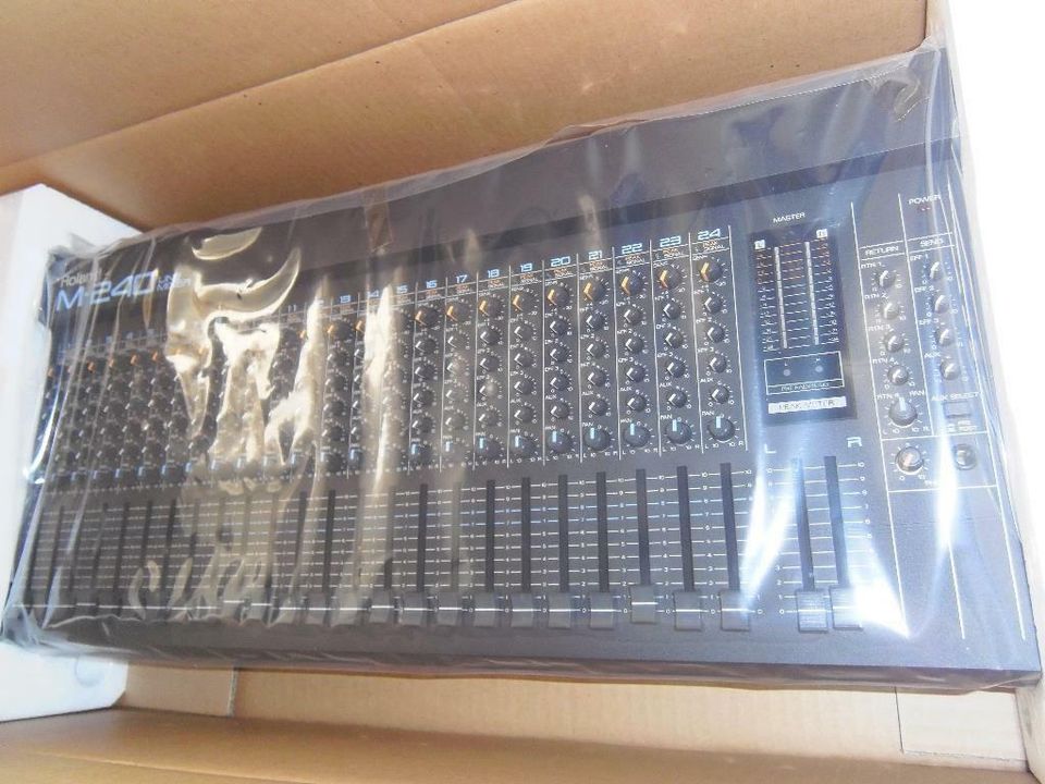 ROLAND M-240 ANALOG LINE MIXER (rare vintage) "fabrikneu" in Groß-Gerau