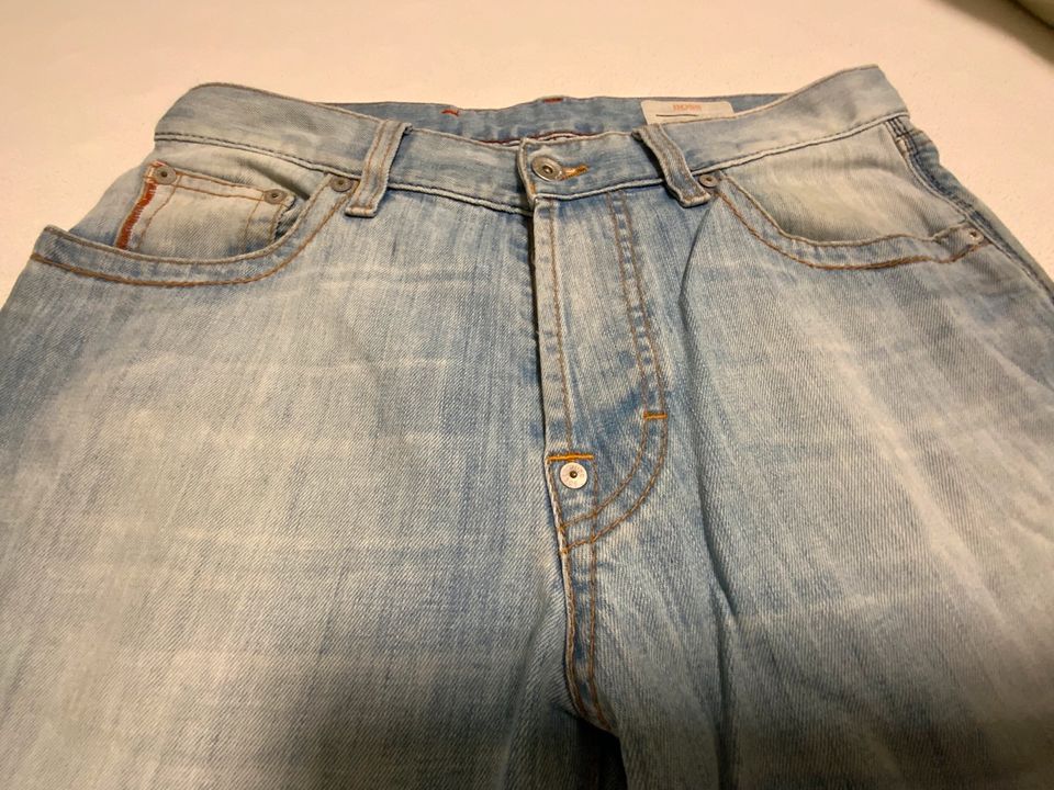 HUGO BOSS JEANS GR W31 in Kemnath