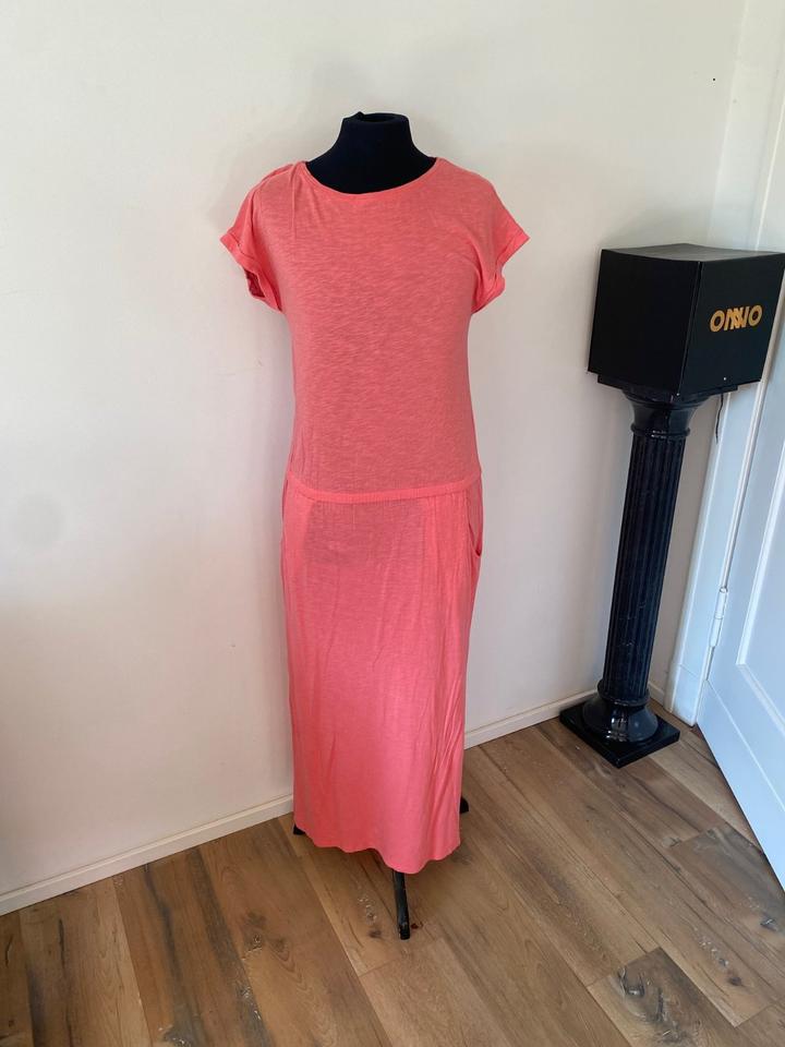 JUVIA SOMMERKLEID KLEID S Lachs rosa pink coral Maxikleid in Berlin