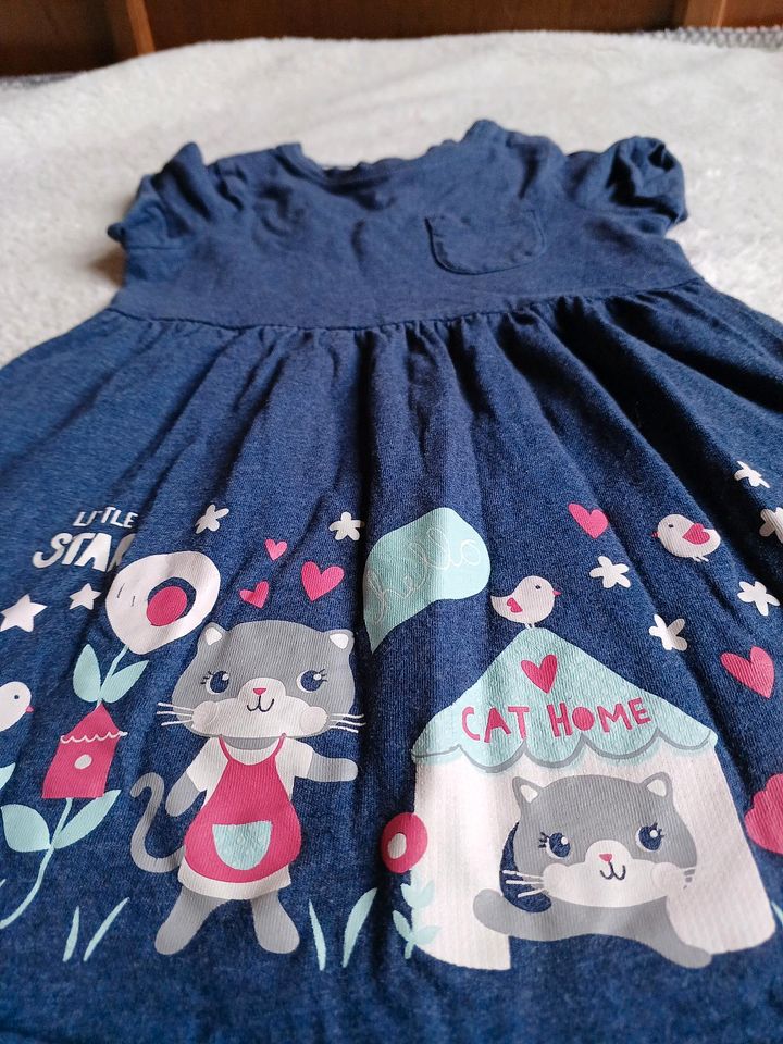 Süßes Sommerkleid mit Katzen, Größe 86 in Hünstetten