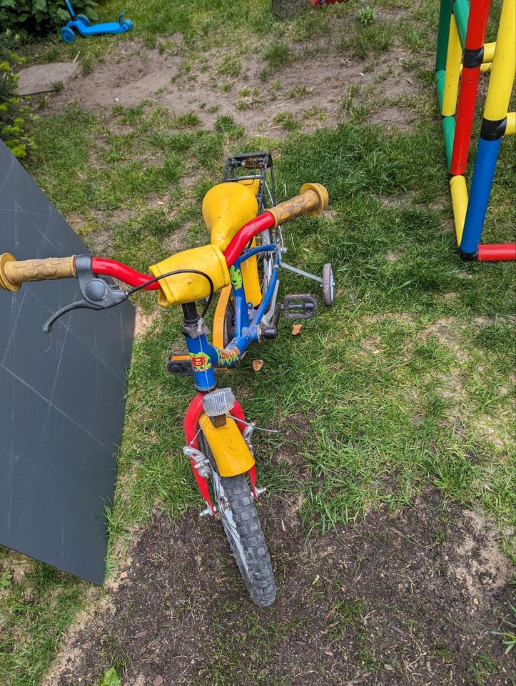 Kinderfahrrad 16 Zoll Stützräder in Hamburg