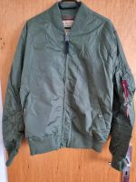 Alpha Industries Bomberjacke Gr. L Grün Frankfurt am Main - Seckbach Vorschau