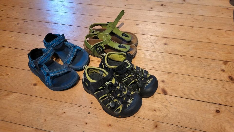 Schuhe und Sandalen in Größe 30 in Neukirchen-Vluyn