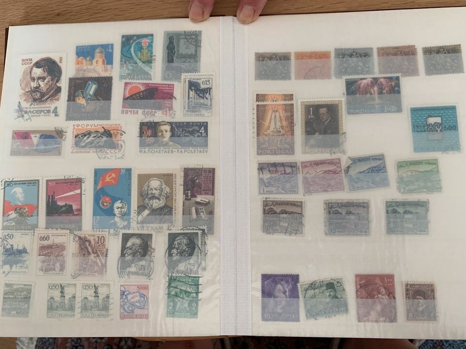 Briefmarken Sammlung (3 Alben) in Seeon
