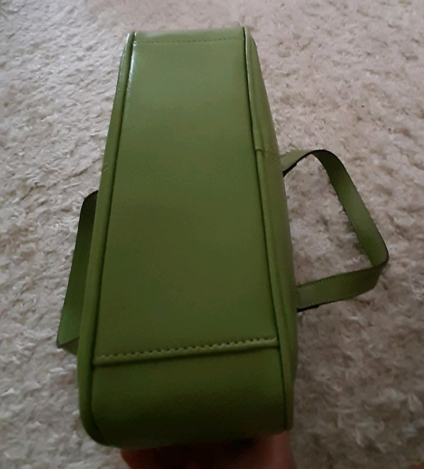 Handtasche von Esprit (nie genutzt) in Klein Rönnau