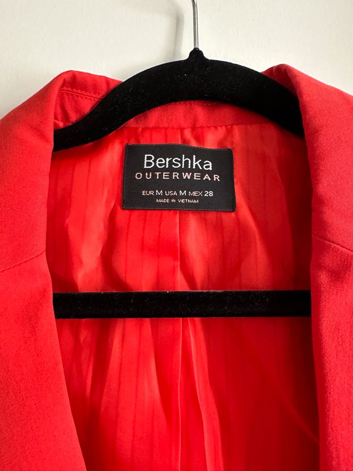 Blazer von bershka Größe 38 in Berlin