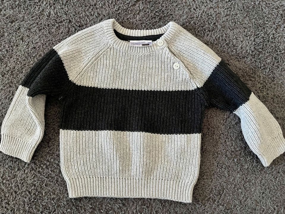 Babykleidung Strickjacken/ Pullover Jungs Größe 80 in Hürth