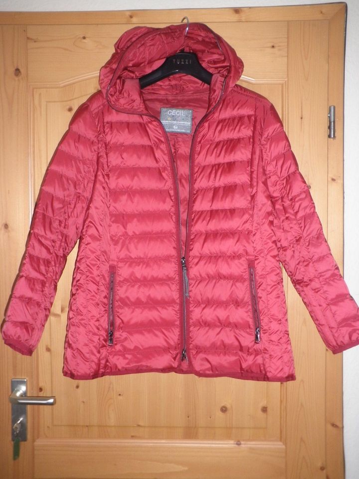 CECIL: leichte Daunenjacke, Gr. XXL (44/46) rot, Steppjacke Jacke in Büchenbach