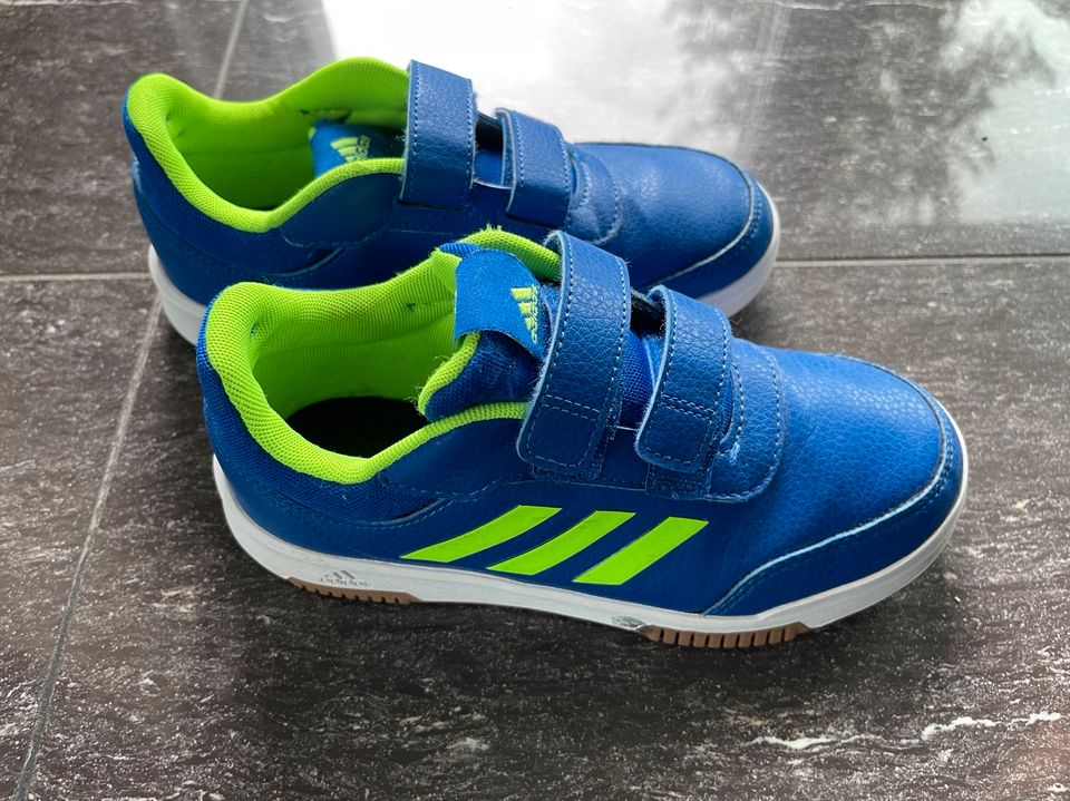 Adidas Sportschuhe Größe 34, wie neu in Heilbronn