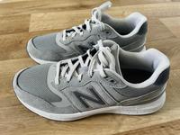 Sneakers New Balance NB fresh foam 880v6 - grau/weiß, Gr. 41.5 Berlin - Hellersdorf Vorschau
