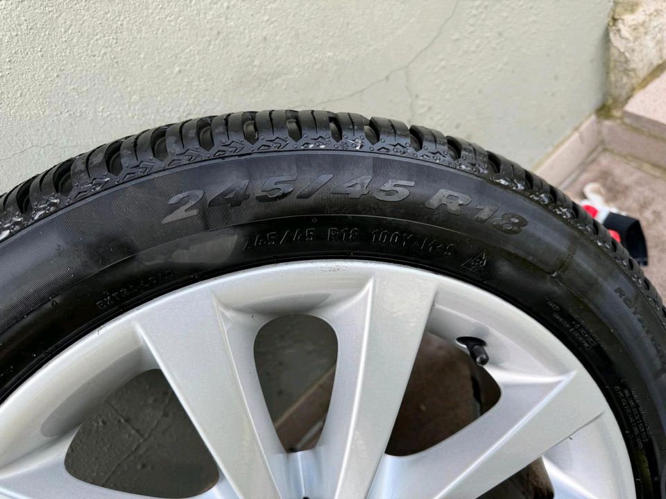 BMW F10 Alufelgen 18 Zoll Pirelli Reifen Komplettsatz in Aachen