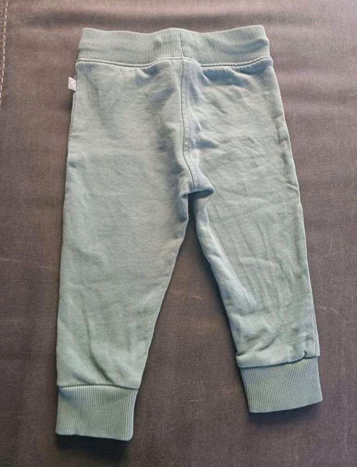 Hose Jogginghose Baby Liegelind Olivgrün  Gr.80 in Schwieberdingen