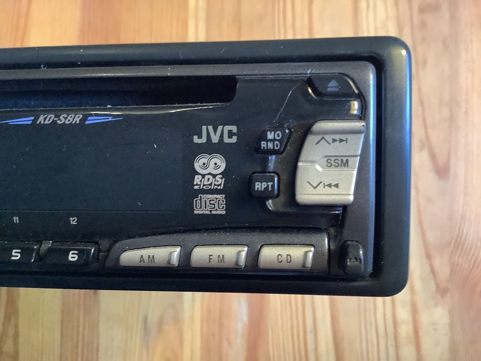 Autoradio JVC KD-S8R CD RECEIVER 4x40 Watt BEDIENTEIL ABNEHMBAR in Delmenhorst